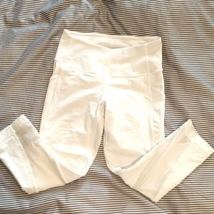Lululemon white Capri leggings, size 4
